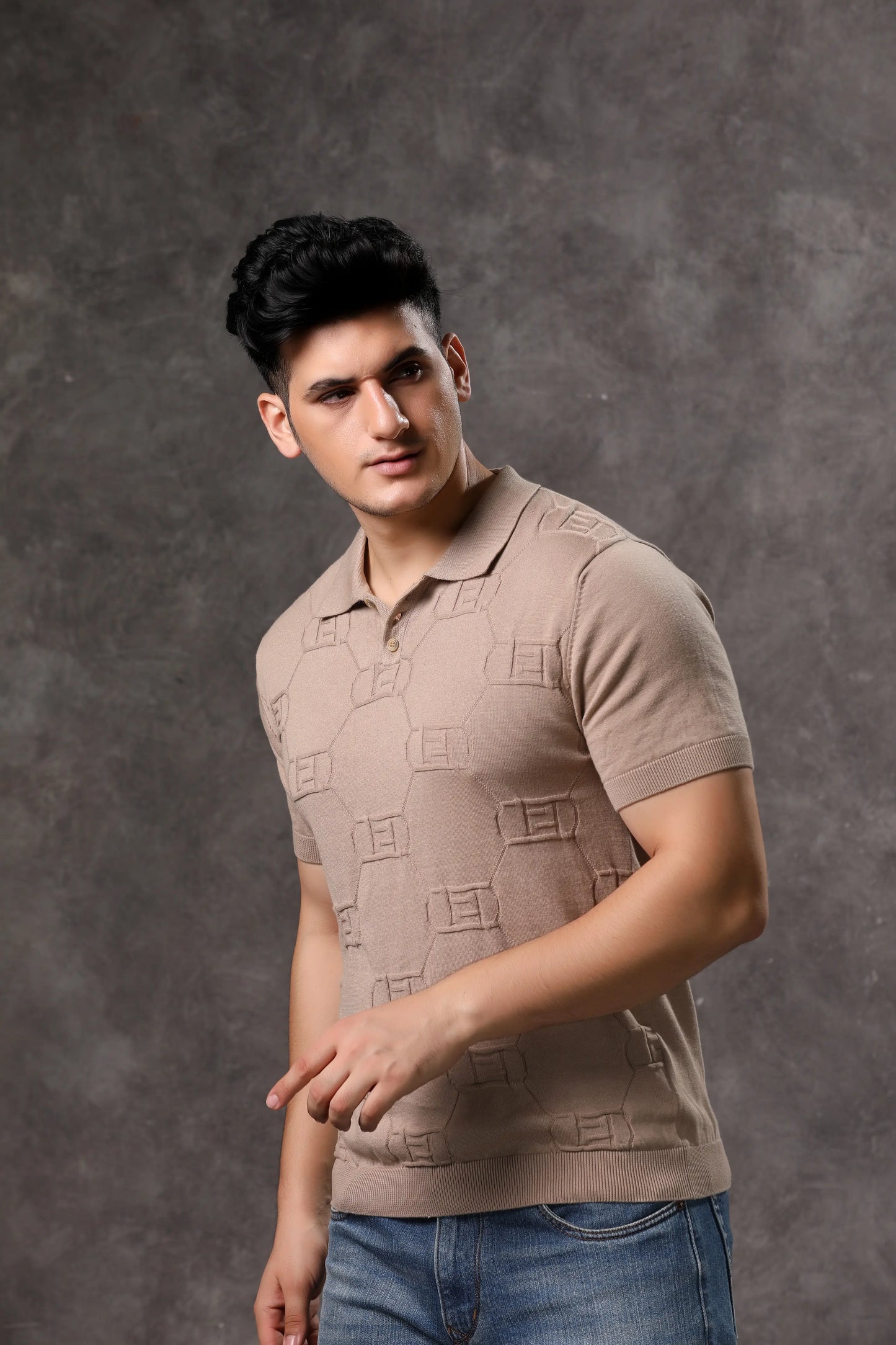 Men's Beige Geometric Flat Knit Short Sleeve T-Shirt
