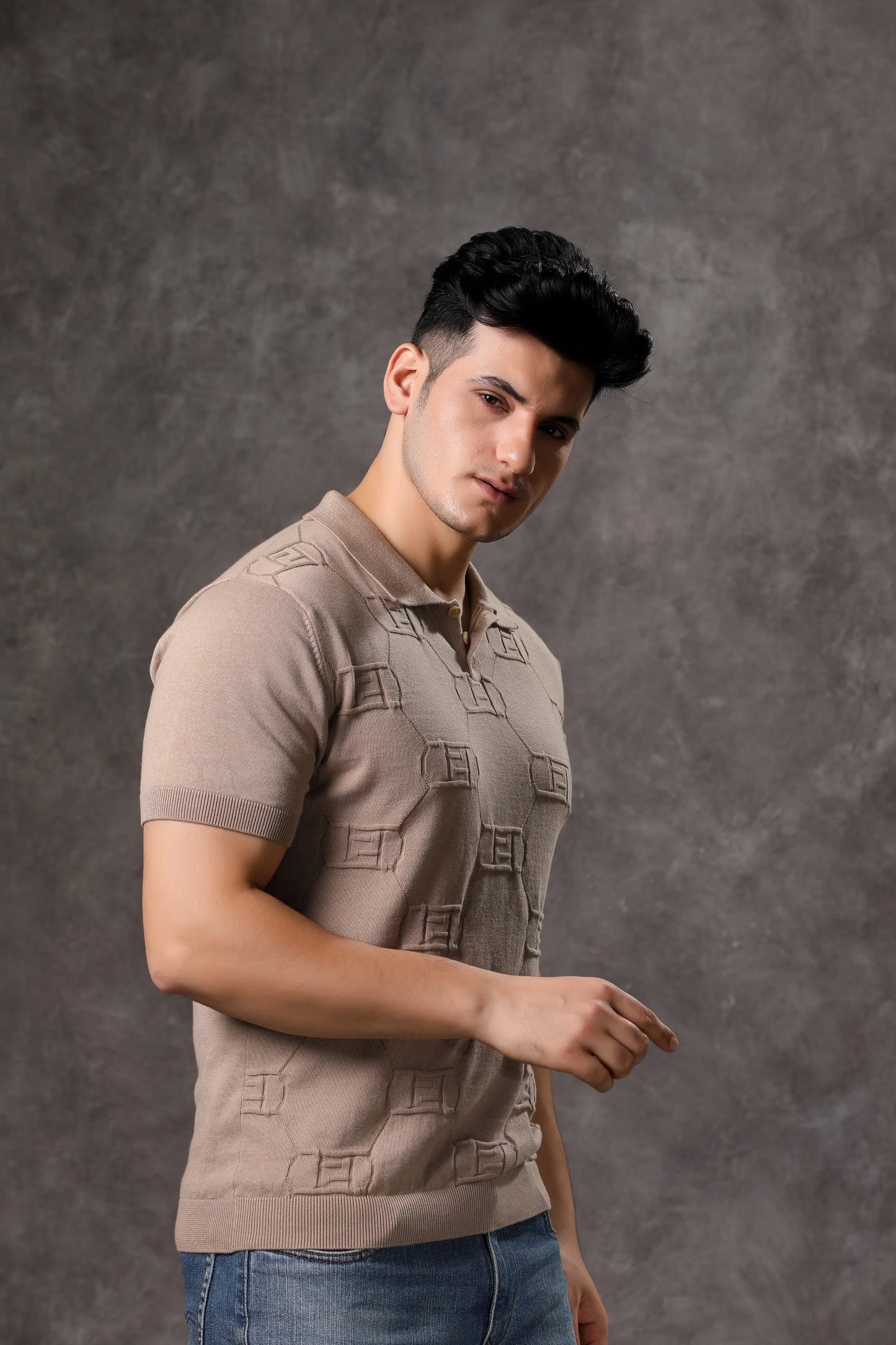 Men's Beige Geometric Flat Knit Short Sleeve T-Shirt